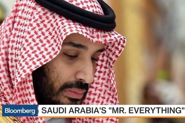 Dari sederetan pangeran, juga ditemani pangeran yang bernama Saud bin Salman. Dia sosok pria yang gemar mengupdate akun instagramnya @special_royal.