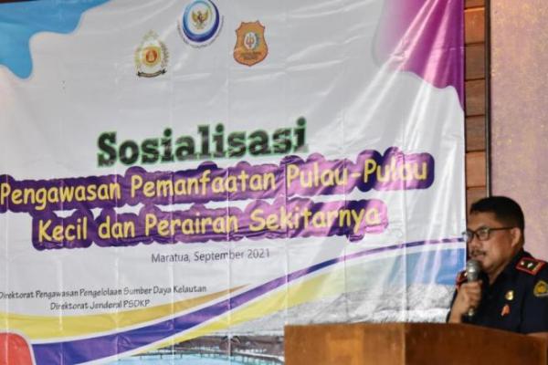 Selain menekankan pentingnya perizinan berusaha dan aspek kelestarian sumber daya, KKP juga meminta agar usaha pemanfaatan pulau-pulau kecil memberikan akses kepada publik termasuk kepentingan masyarakat lokal maupun adat setempat.