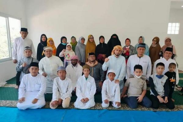 Dari namanya, pesantren ini sedikit berbeda dengan pesantren kebanyakan. Selain tahifzh juga menampilkan multimedia. Ada beberapa fakta unik dan menarik mengenai pesantren ini.