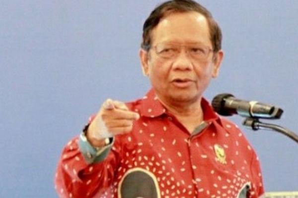 Menko Polhukam sekaligus calon wakil presiden nomor urut 2, Mahfud MD menerima kunjungan sejumlah tokoh yang tergabung dalam Petisi 100.