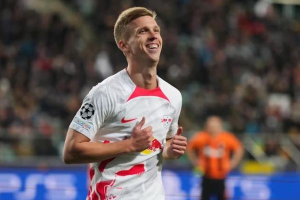 Barcelona akhirnya resmi mendapatkan Dani Olmo dari RB Leipzig. Bintang Timnas Spanyol di Euro 2024 ini diboyong dengan biaya fantastis