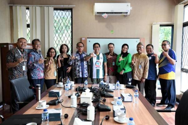 Kemendes Gandeng Kemenkeu Bikin Pilot Project Pengurangan Emisi Karbon di Desa