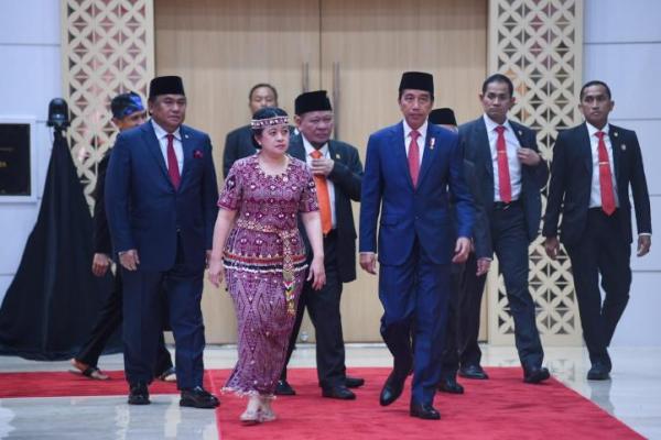 Penyampaian keterangan Pemerintah atas RUU tentang APBN 2024 Beserta Nota Keuangannya dilakukan dalam Rapat Paripurna