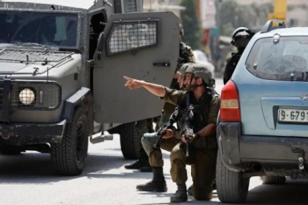 Seorang wanita Israel tewas dalam serangan penembakan yang diduga dilakukan warga Palestina di dekat kota Hebron, Tepi Barat yang diduduki.