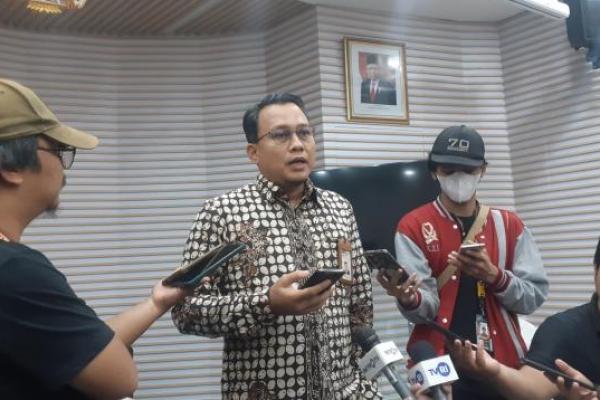 KPK meminta Ditjen PAS menindaklanjuti hal tersebut.