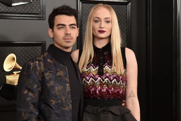 Sedih Bercerai dengan Sophie Turner, Joe Jonas Bikin Lagu dengan Lirik Melow