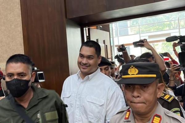 Irwan Hermawan Akui Menpora Dito Terima Rp27 Miliar Terkait Kasus BTS Kominfo