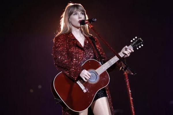 Kematian Seorang Penggemar akibat Suhu Ekstrem, Taylor Swift Tunda Eras