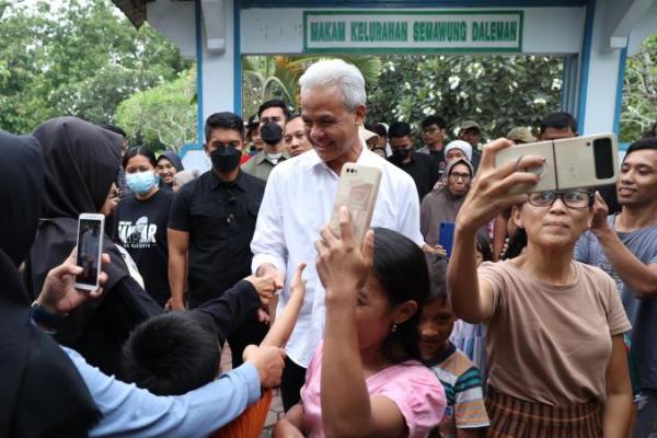 Capres nomor urut 3, Ganjar Pranowo menyiapkan anggaran Rp4 triliun untuk insentif guru keagamaan di seluruh Indonesia.