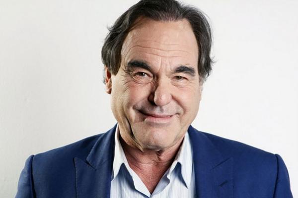 Sutradara Peraih Oscar Oliver Stone Kritik Ryan Gosling Main di Film Barbie