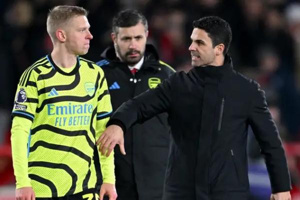 Mantan pemain Arsenal, Emmanuel Petit, menilai musim ini menjadi kesempatan terakhir manajer Mikel Arteta untuk mempersembahkan gelar.