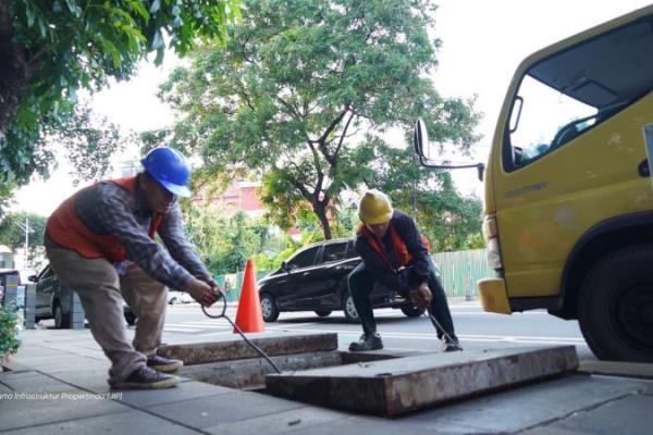 Program Sarana Jaringan Utilitas Terpadu (SJUT) terus memindahkan kabel utilitas ke bawah tanah.