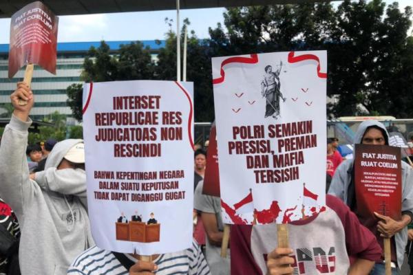 Kami menyampaikan dukungan total kepada Bapak Kapolri (Jenderal Listyo Sigit Prabowo), Bapak Kabareskrim (Komjen Wahyu Widada) beserta jajaran untuk memberantas premanisme dan illegal perkebunan tidak berizin.