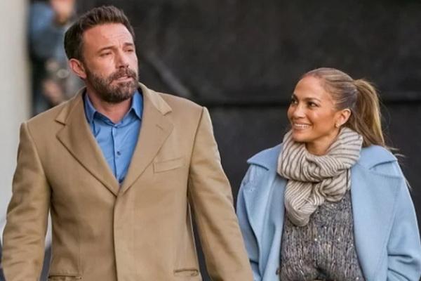 Rumor Perceraian, Jennifer Lopez dan Ben Affleck akan Rugi Jutaan Dollar Jual Rumah Mewahnya
 