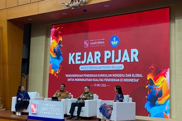 Penerapan Kurikulum Merdeka dan kurikulum internasional secara simultan terbukti menjadi langkah tepat dalam meningkatkan kualitas peserta didik