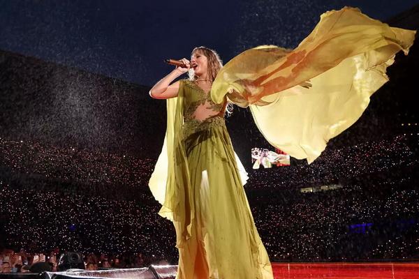 Eras Tour Sukses Besar di Inggris, Taylor Swift Sumbang 10.000 Makanan untuk Tiga Hari