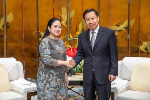 etua DPR RI Dr. (H.C) Puan Maharani juga melakukan pertemuan dengan pimpinan daerah sekaligus pimpinan partai di Provinsi Sichuan, Wang Xiaohui.