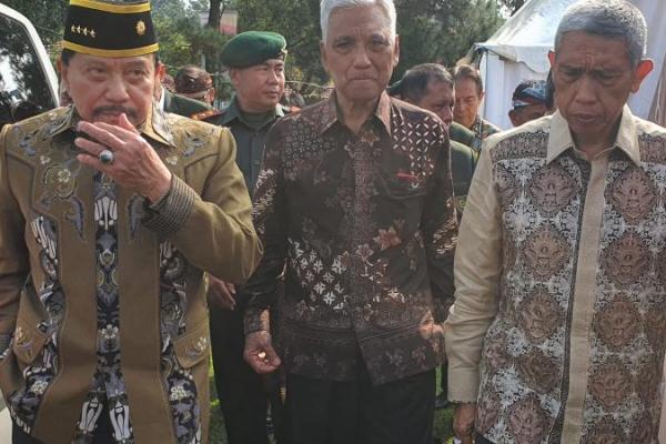 A.M. Hendropriyono menegaskan, Gerakan Pramuka harus tetap menjadi kegiatan ekstrakurikuler siswa