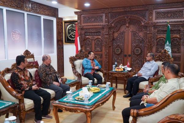 Bertemu Ketua Umum PP Muhammadiyah, Ketua MPR: Silaturahmi Kebangsaan Bisa Menjadi Tradisi Politik