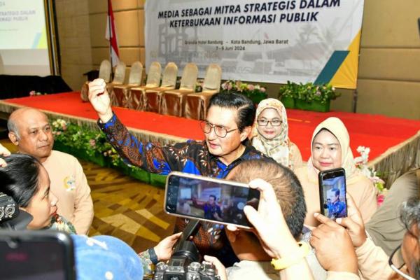 Fadel Muhammad : Silaturahim Kebangsaan Mengisyaratkan Keniscayaan Amandemen UUD