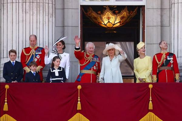 Sama-sama Idap Kanker, Kate Middleton dan Raja Charles Saling Beri Dukung