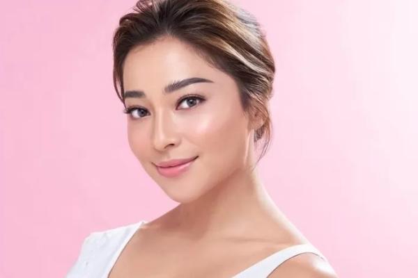 Artis cantik Nikita Willy memberikan kabar bahagia soal rumah tangganya. Apa itu?