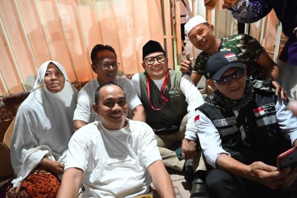 Wakil Ketua DPR RI Abdul Muhaimin Iskandar, yang juga menjabat sebagai Ketua Tim Pengawas (Timwas) Haji DPR RI, melakukan inspeksi mendadak (sidak) ke tenda-tenda jemaah haji Indonesia di Mina.