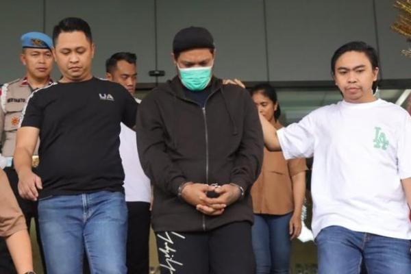 Penyidik Polres Metro Jakarta Barat terus kembangkan penyidikan kasus narkoba dengan tersangka Virgoun