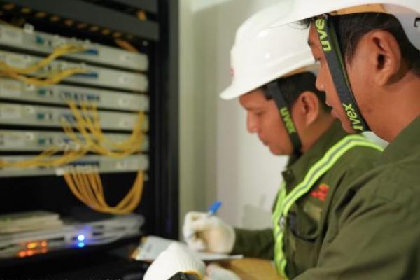 JIP telah membangun infrastruktur fiber optik sepanjang 14 kilometer di Jakarta Selatan dan menyediakan dua Point of Presence (POP) di Gedung Cyber 1 dan IDC Indonesia Building Duren Tiga.