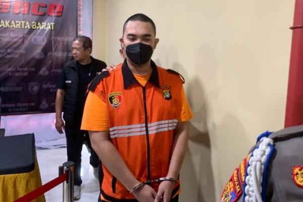 Batara Ageng mantan manager Fujianti Utama resmi menjadi tersangka kasus penggelapan.