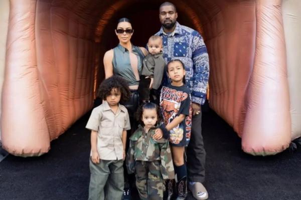 Kim Kardashian Semakin Muak dengan Perilaku Kanye West yang Hina Anak Jay-z dan Beyonce