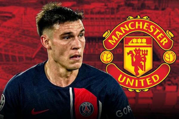 Manchester United (MU) dikabarkan sedang dalam pembicaraan serius dengan Paris Saint-Germain (PSG), mengenai kemungkinan transfer Manuel Ugarte.