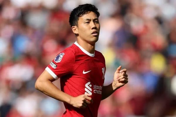 Liverpool dikabarkan menolak tawaran Marseille untuk mendapatkan jasa gelandang senior Wataru Endo.