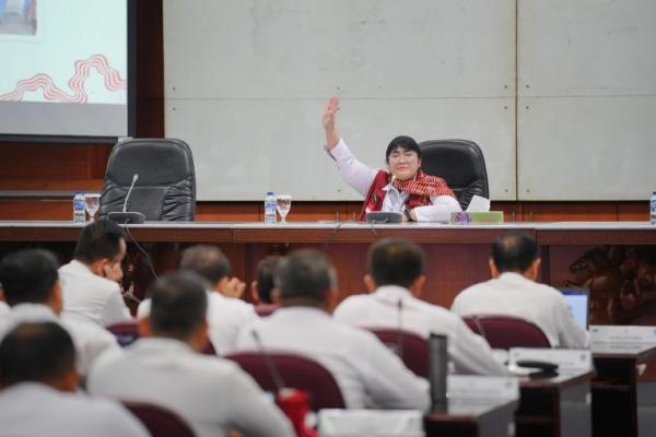 Keberhasilan dari para pendiri bangsa adalah menemukan perekat yaitu nilai-nilai luhur bersama yang diterima dalam keberagaman Bangsa Indonesia dari sisi suku, agama ras, dan kepentingan bersama.