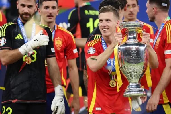 Barcelona Ogah Naikkan Lagi Tawaran untuk Dani Olmo