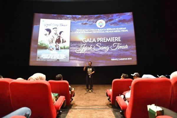 Nonton Film Bareng Masyarakat Sula, Sekjen Taufik: Masa Depan Daerah di Tangan Anak Muda