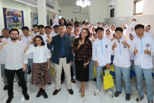 Marak bullying di era digitalisasi, Christina Aryani mengajak siswa untuk melawan aksi tersebut