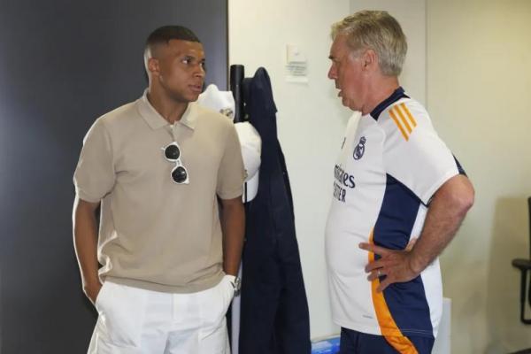 Pelatih Real Madrid, Carlo Ancelotti, mengatakan penyerang anyarnya, Kylian Mbappe, membutuhkan waktu beradaptasi di klub