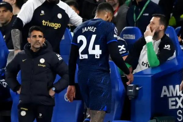 Cedera berkepanjangan membuat kapten Chelsea, Reece James, kian frustasi