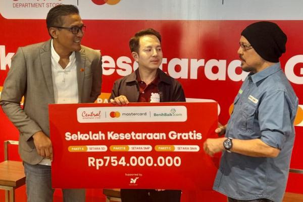 Kolaborasi dua perusahaan bersama Andy F Noya sukses galang dana lebih dari Rp750 juta untuk dirikan Sekolah Kesetaraan Gratis.