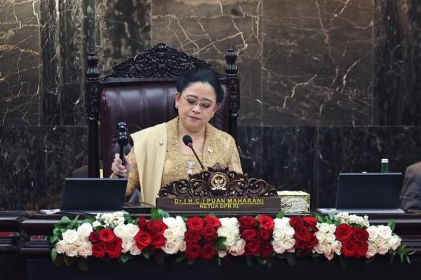 Ketua DPR RI Puan Maharani menerima Pengantar Rancangan Undang-undang (RUU) tentang Anggaran Pendapatan dan Belanja Negara (APBN) Tahun Anggaran 2025 beserta Nota Keuangannya dari Presiden Joko Widodo (Jokowi).