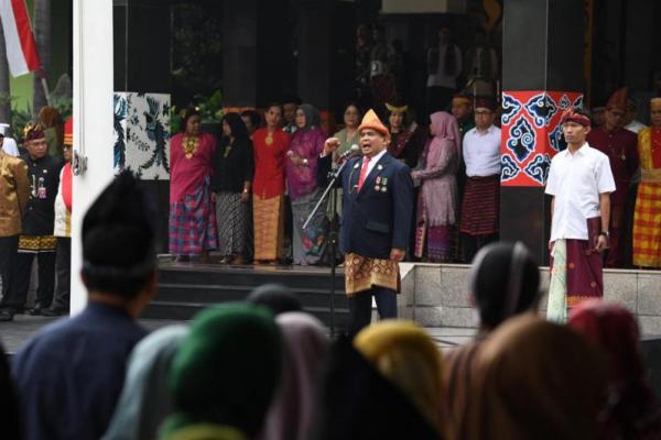 Upacara HUT ke-79 RI, Wamendes Paiman Ajak Tingkatkan Kualitas Layanan Publik