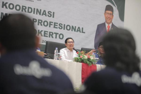 Mendes PDTT Abdul Halim Iskandar, memberikan sinyal bahwa Kementerian Desa akan tetap eksis di era pemerintahan Prabowo Subianto dan Gibran Rakabuming.