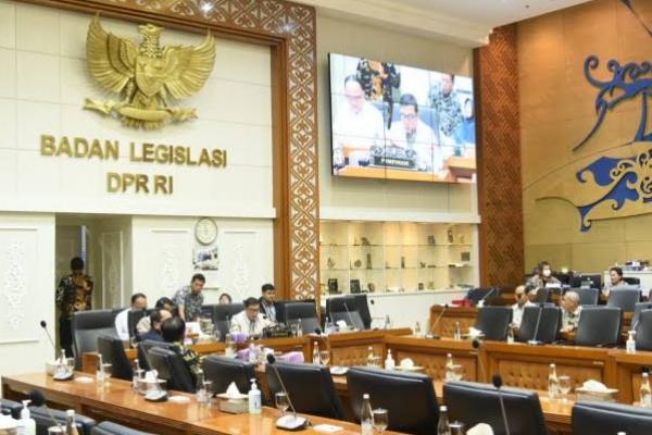 Apakah hasil pembahasan RUU tentang Rencana Pembangunan Jangka Panjang Nasional (RPJPN) Tahun 2025-2045 dapat diproses lebih lanjut sesuai dengan peraturan perundang-undangan?