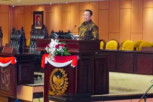 Seminar Hari Konstitusi, Ketua MPR Ungkap MPR Rekomendasikan Usulan Amandemen UUD NRI 1945