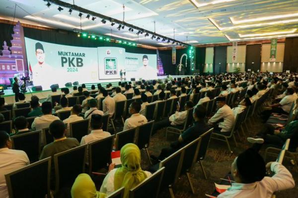 Muktamar Partai Kebangkitan Bangsa (PKB) 2024 memberikan mandat kepada Kiai Ma`ruf Amin sebagai Ketua Dewan Syuro PKB masa jabatan 2024-2029