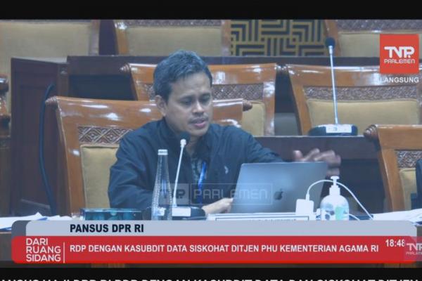 Siskohat itu tidak bisa diakses dari jaringan publik. Bapak atau ibu atau siapa pun yang mengakses tidak akan pernah ketemu Siskohat itu. Siskohat hanya bisa diakses dari jaringan privat. Memang didesain awal memang seperti itu.