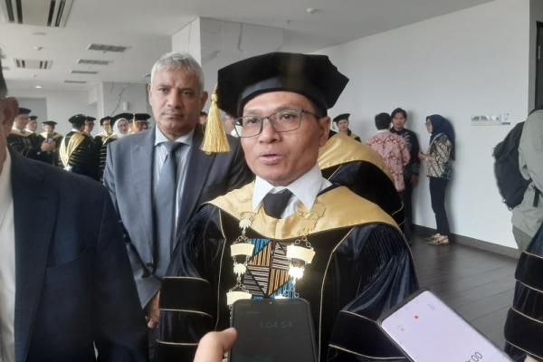 Universitas Islam Internasional Indonesia (UIII) kembali mewisuda 88 mahasiswa pascasarjana yang berasal dari Program Magister Studi Islam, Ilmu Politik, Ilmu Ekonomi, dan Ilmu Pendidikan.