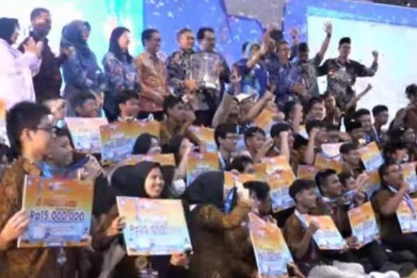 Provinsi Jawa Timur (Jatim) keluar sebagai juara umum dalam ajang Olimpiade Siswa Nasional (OSN) 2024