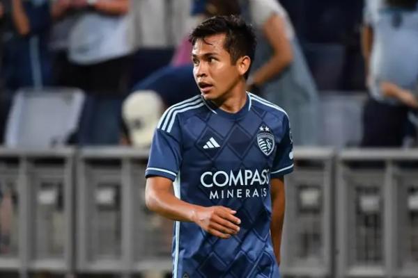 Major League Soccer (MLS) mengakhiri kontrak gelandang Sporting Kansas City, Felipe Hernandez, setelah polisi melakukan penyelidikan atas dugaan perjudian sepak bola